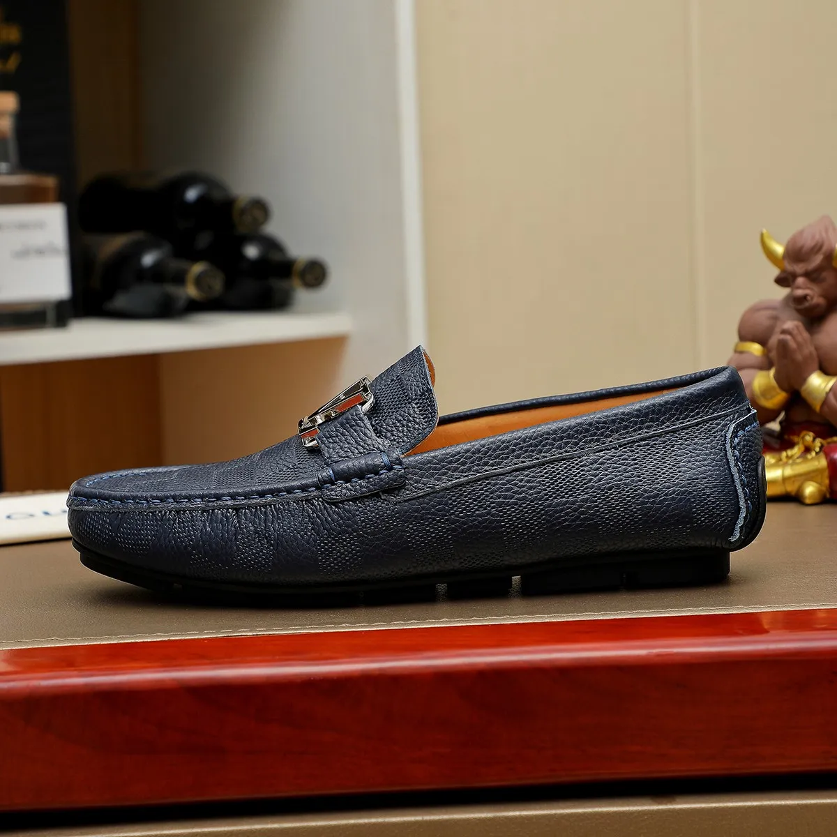 Men's shoes 💰360 💰 LV Louis Vuitton's top-quality Peaches men's shoes 💯Original copy of the official website, the upper is made of imported official website 1:1 material ❌Italian 🇮🇹 cowhide surface, imported pigskin lining. It’s definitely not made with ordinary craftsmanship, it’s the model used by celebrities! The factory’s craftsmanship is designed to create the most perfect shoes for trendy men! Colors available! 38-44 yards